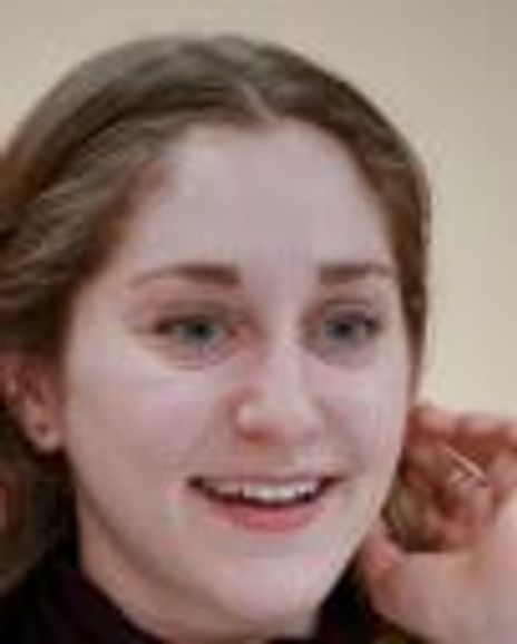 Emma Meltzer Headshot