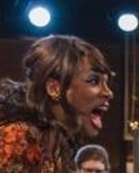 Lynda Shadrake Headshot