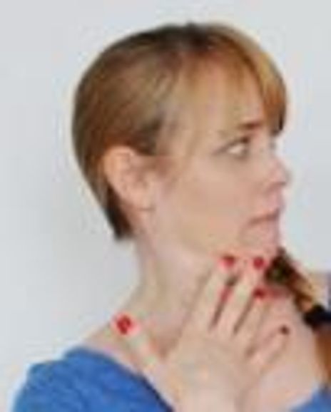 Laura Valpey Headshot