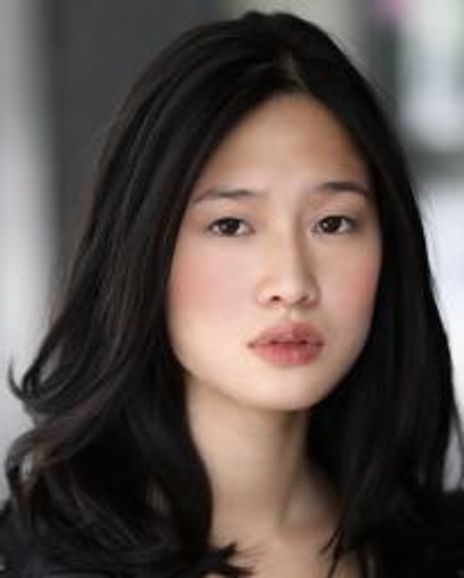 Zoe Manarel Headshot