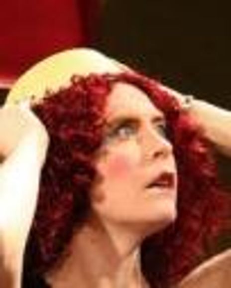 Ali Kidder-Mostrom Headshot