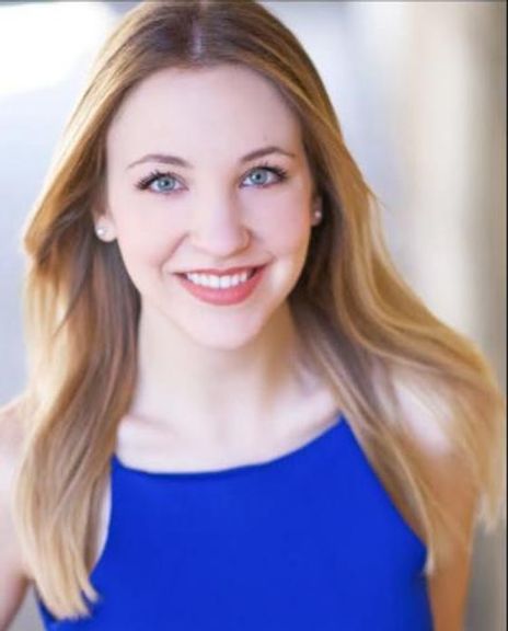 Cara Ganski Headshot