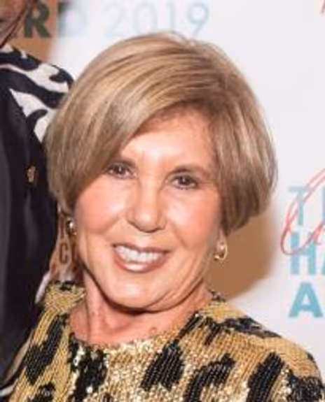 Riki Kane Larimer Headshot