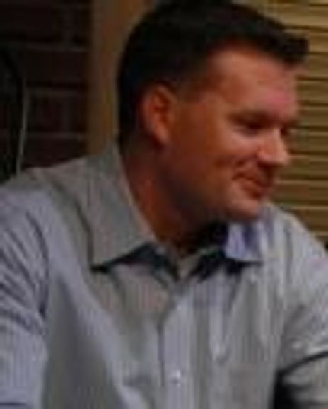 Erin Shelton Headshot