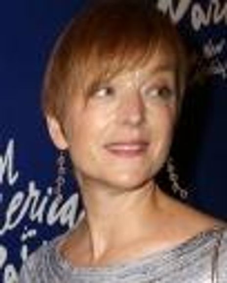 Lisa Rinehart Headshot