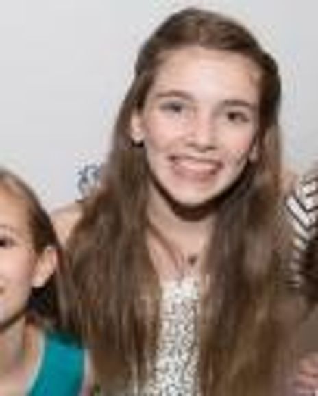 Hannah Clare Horner Headshot