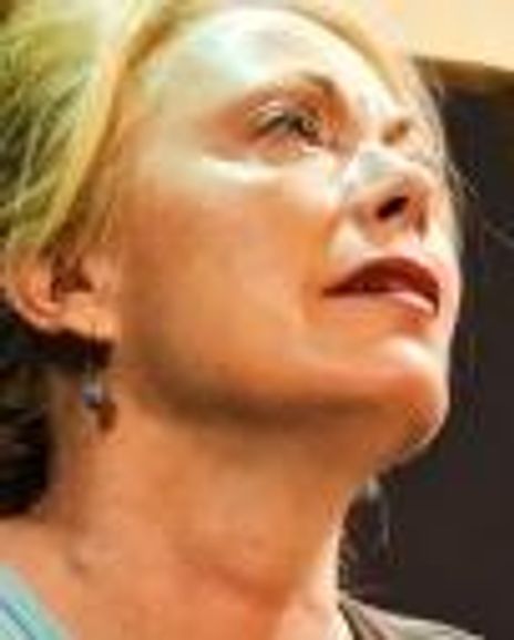 Melissa Hurst Headshot