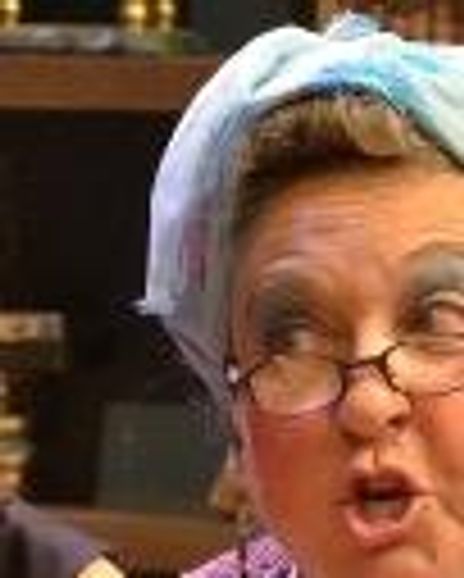 Marcia Layden Headshot