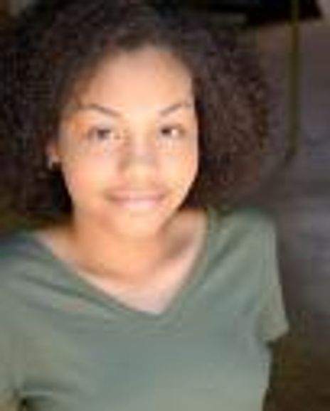 Ariana Burks Headshot