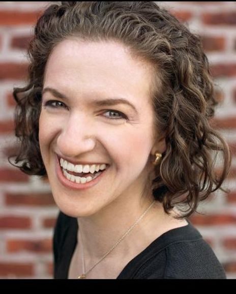 Becca Schneider Headshot