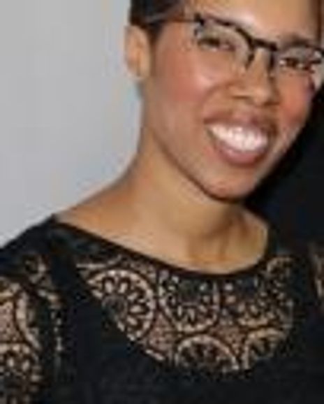 Monica Davis Headshot