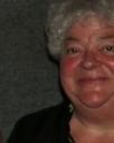 Julie Landsman Headshot