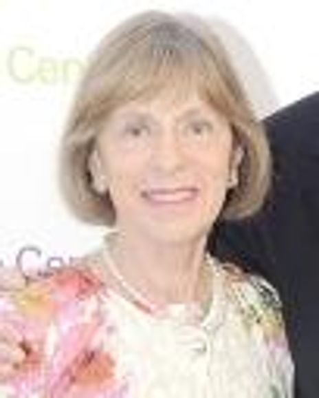 Betty Levin Headshot