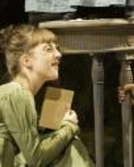 Nell Hudson Headshot