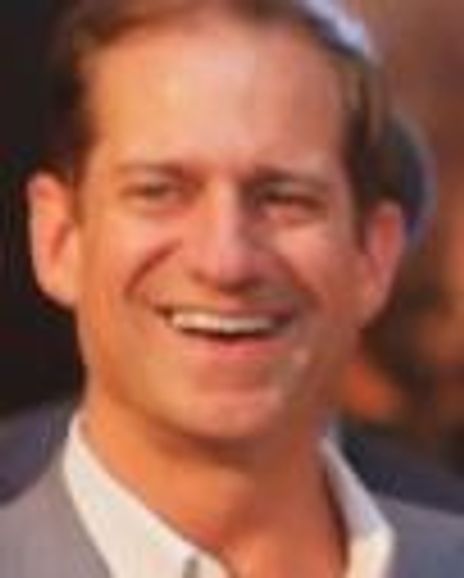 Stacy Lindau Headshot