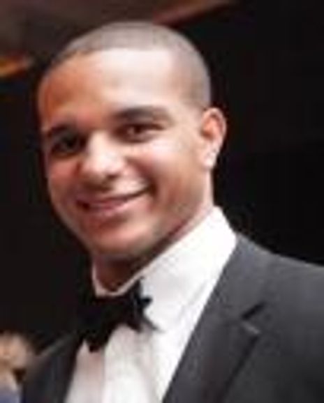 Larrell Olin Headshot