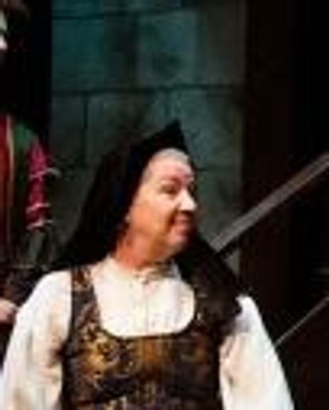 Lorraine Magee Headshot