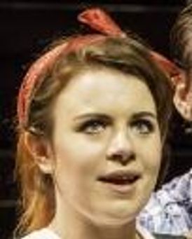 Laura Tebbutt Headshot