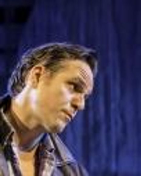 Laura Tebutt Headshot