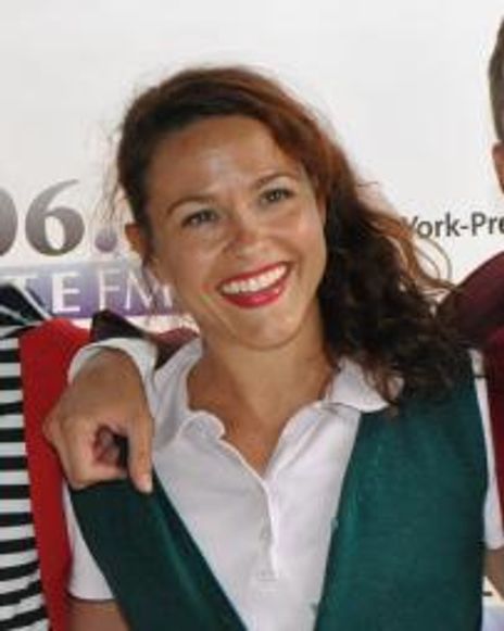 Holly Heiser Headshot