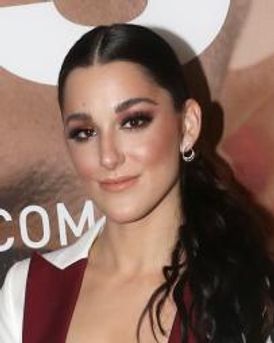 Alexa De Barr Headshot