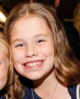 Mackenzie Currie Headshot