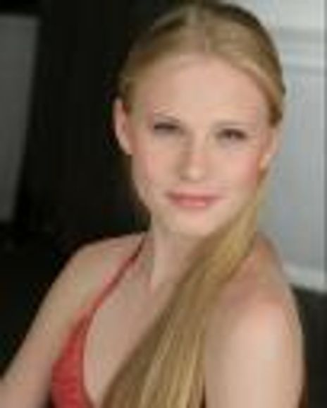 Alexandra Winter Headshot