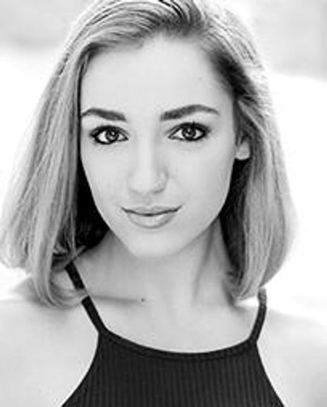 Scarlett Walker Headshot