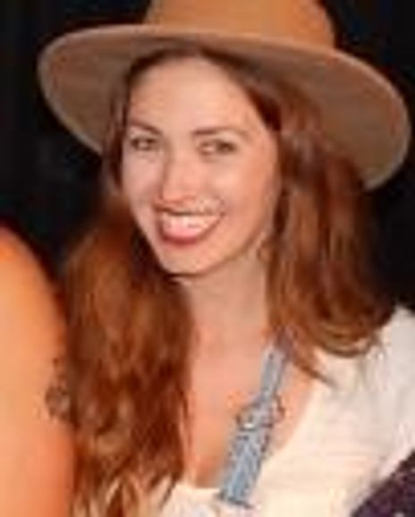 Tami Farrell Headshot