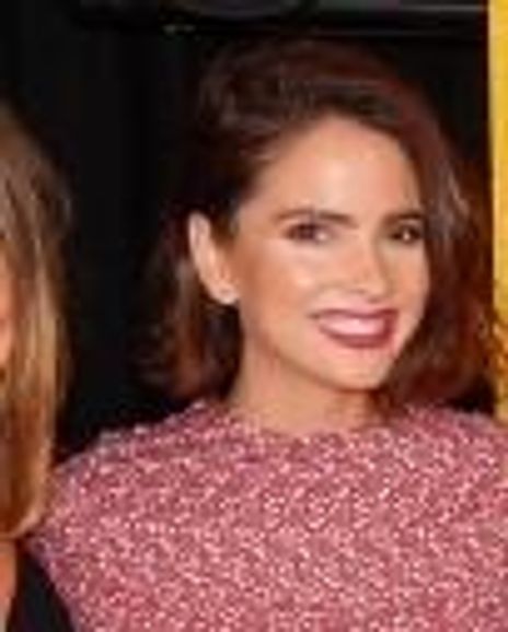 Shelley Hennig Headshot
