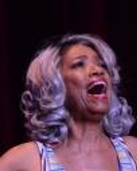 Adriane Lexox Headshot