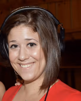 Stephanie Bissonnette Headshot