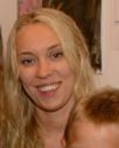 Emma de Villeneuve Headshot