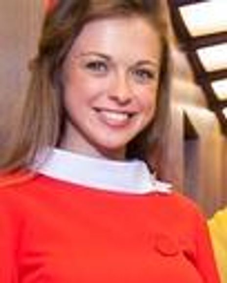 Anne Walaszek Headshot