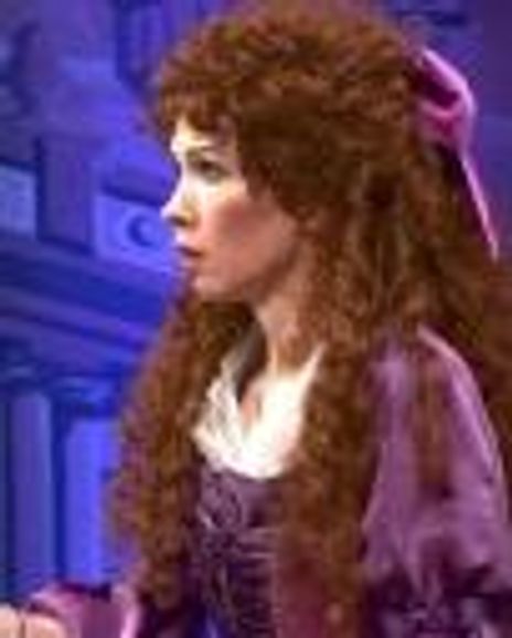 Laurel Schroeder Headshot