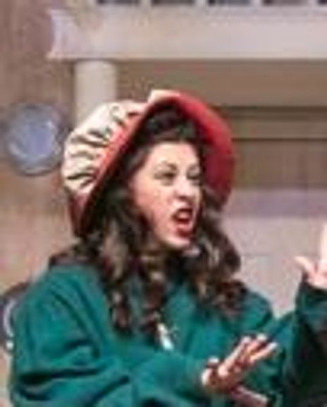 Victoria Calamito Headshot