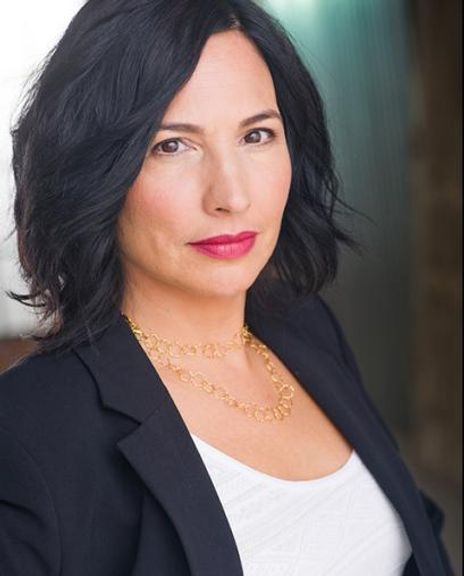 Cristina Frias Headshot