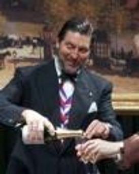 Robert Meadmore Headshot