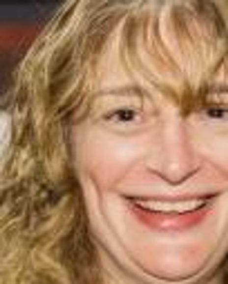 Judith Shoenfeld Headshot