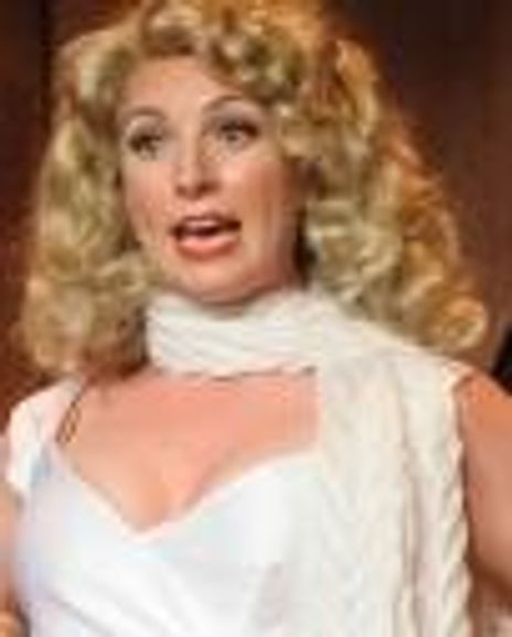 Carolien Cuseo Wright Headshot