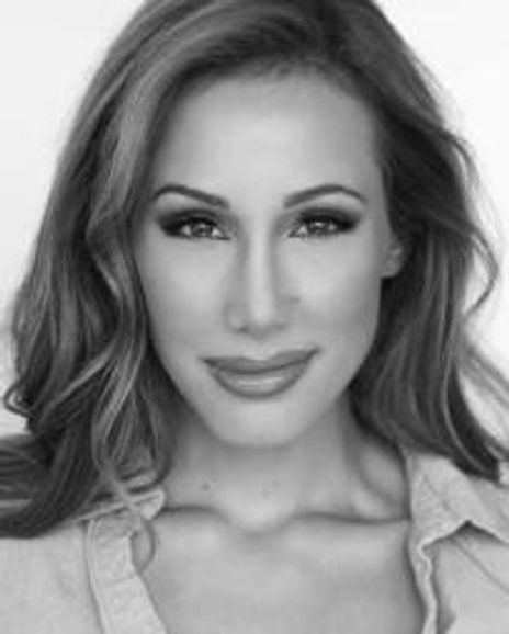 Annie Wallace Headshot