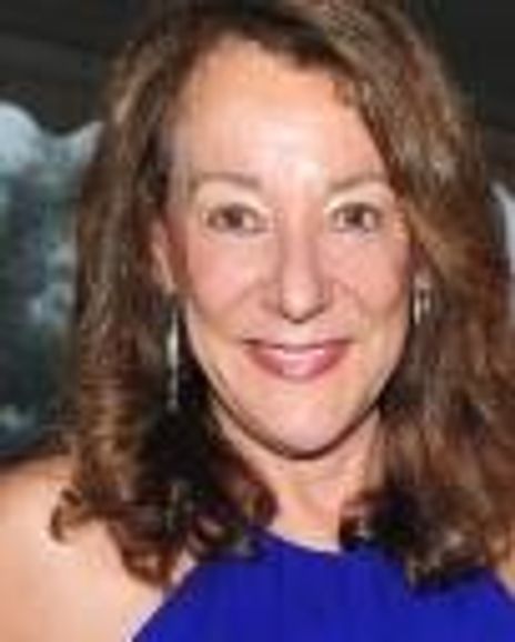 Hope Kramer Headshot