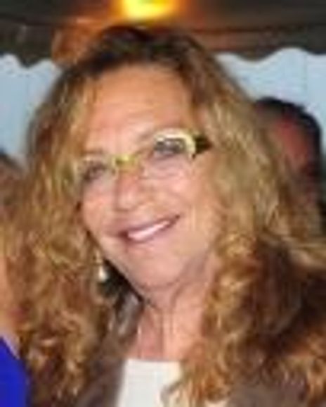 Bobbie Braun Headshot