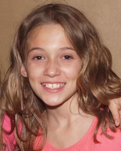 Danielle Barron Headshot