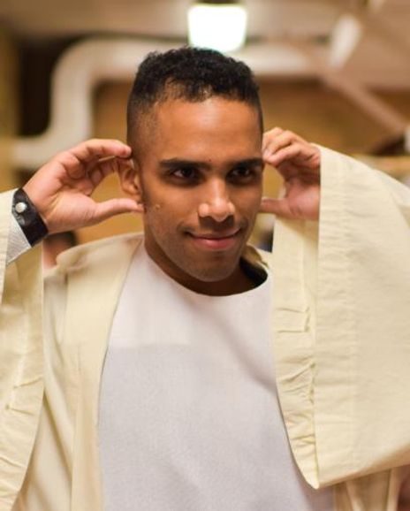 Alexander Cruz Headshot