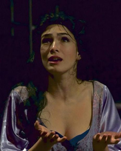 Lydia Hiller Headshot