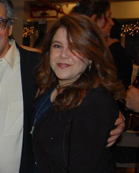 Shira-Lee Sahlit Headshot