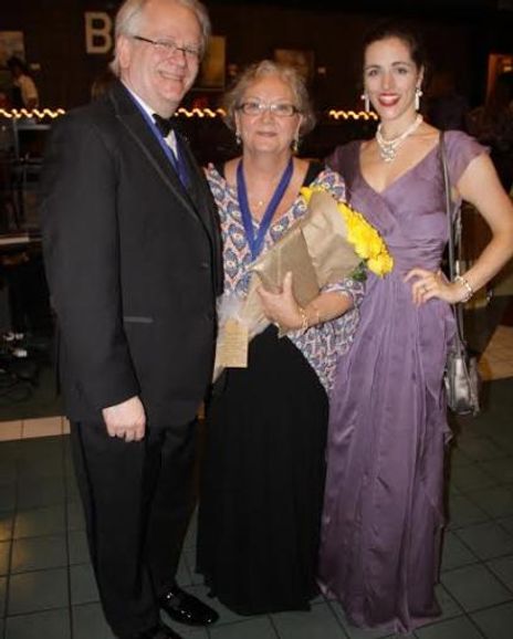 Paula Flautt Headshot