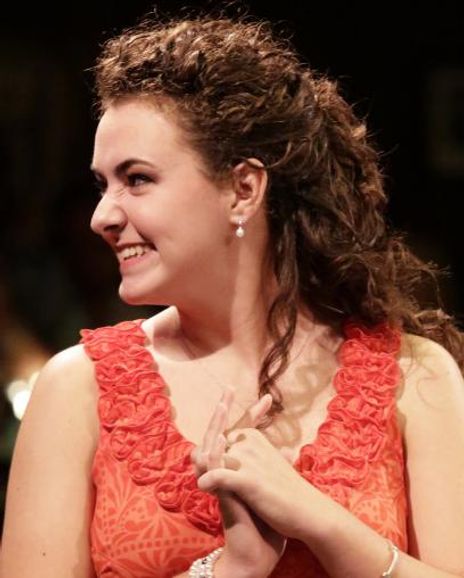 MacKenzie Lewis Headshot