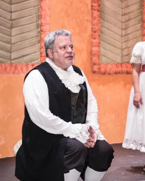 Branislav Tomich Headshot